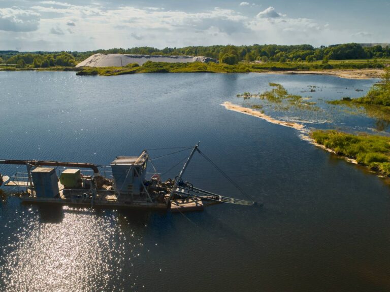 Understanding How a Hopper Dredger Works Applications and Benefits